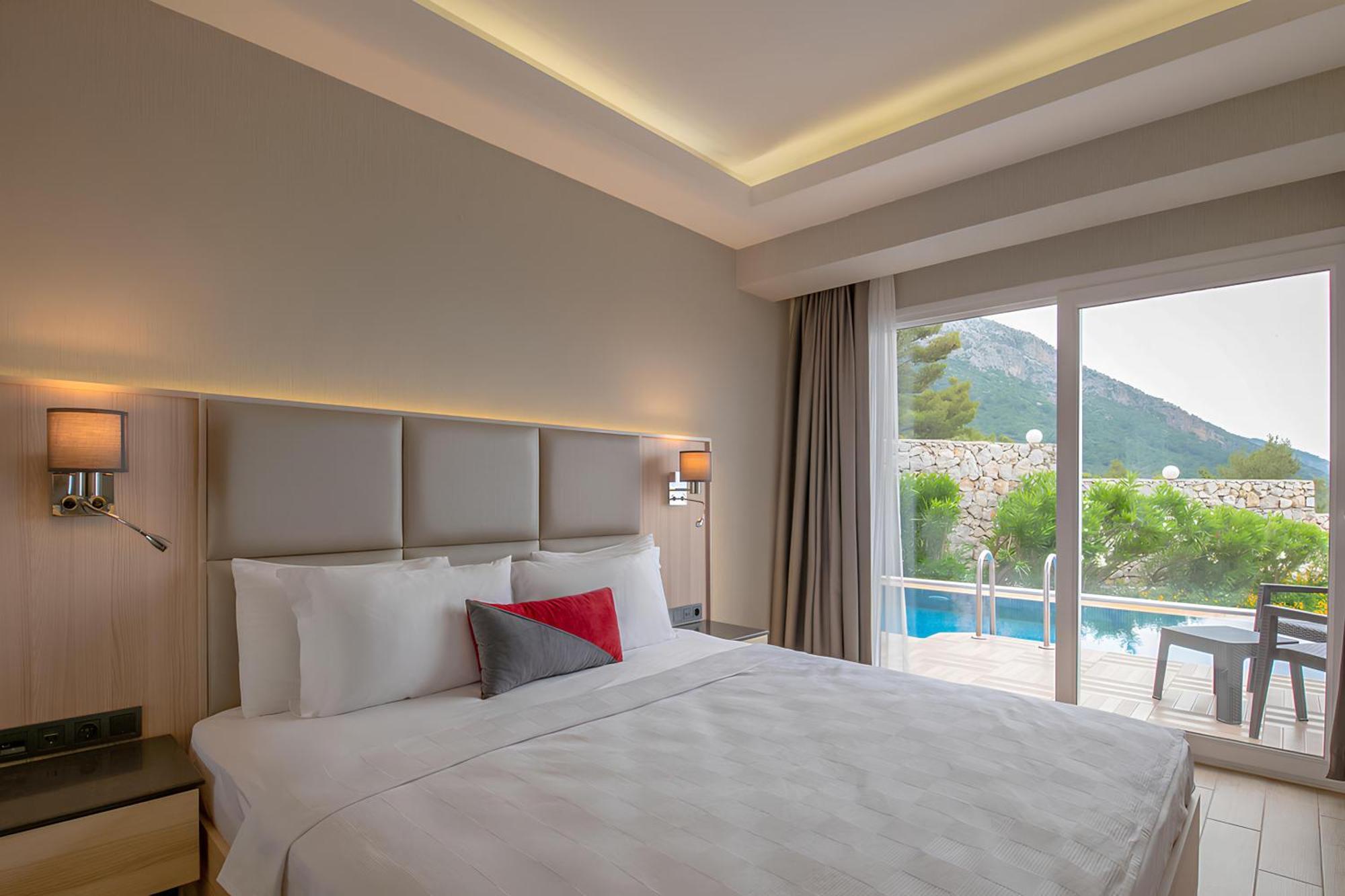 Hotel Ramada By Wyndham Fethiye Oludeniz Adult Only Exterior foto