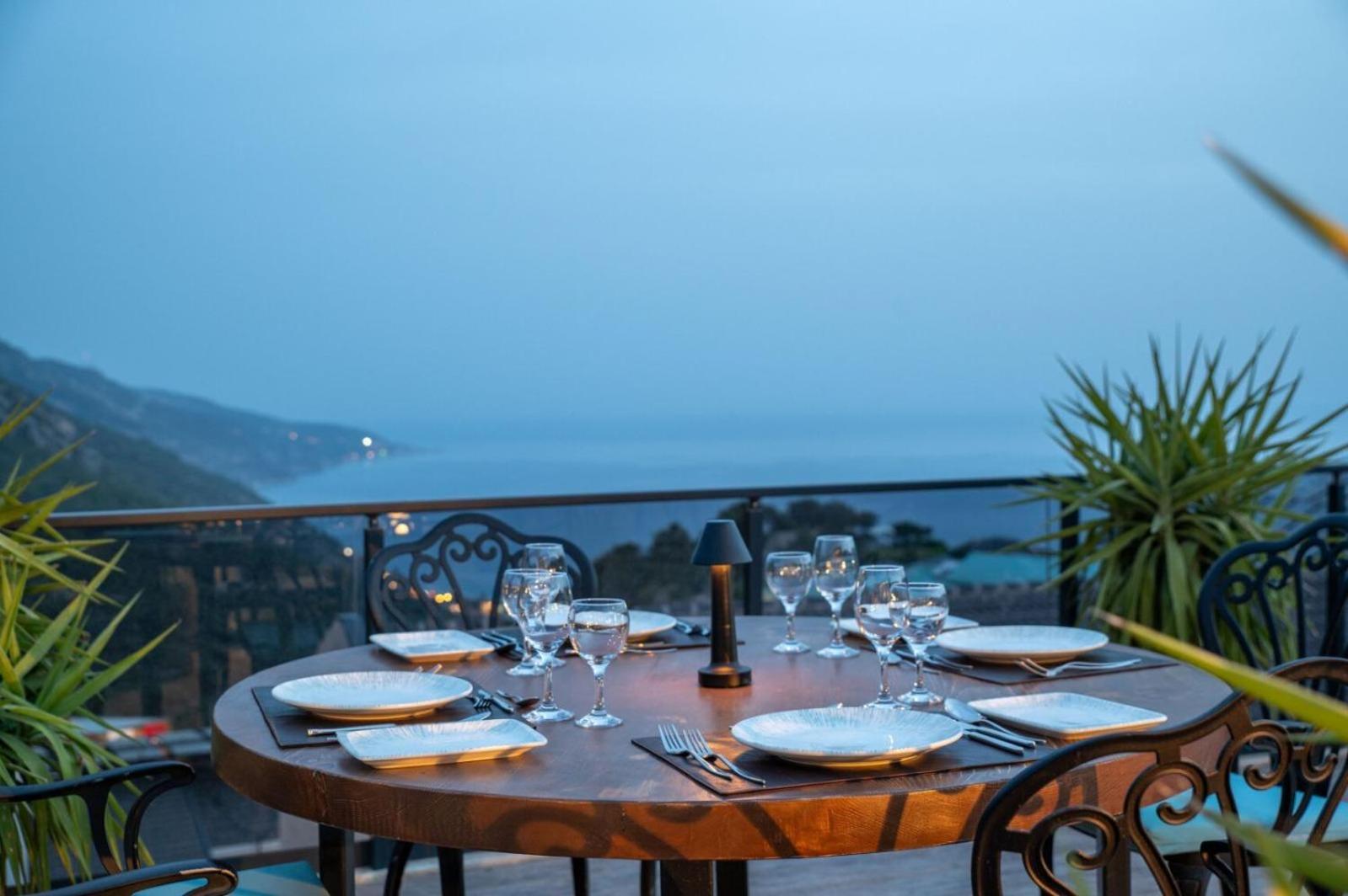 Hotel Ramada By Wyndham Fethiye Oludeniz Adult Only Exterior foto