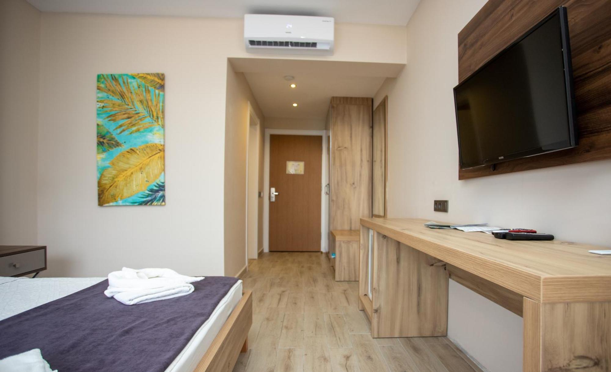 Hotel Ramada By Wyndham Fethiye Oludeniz Adult Only Exterior foto