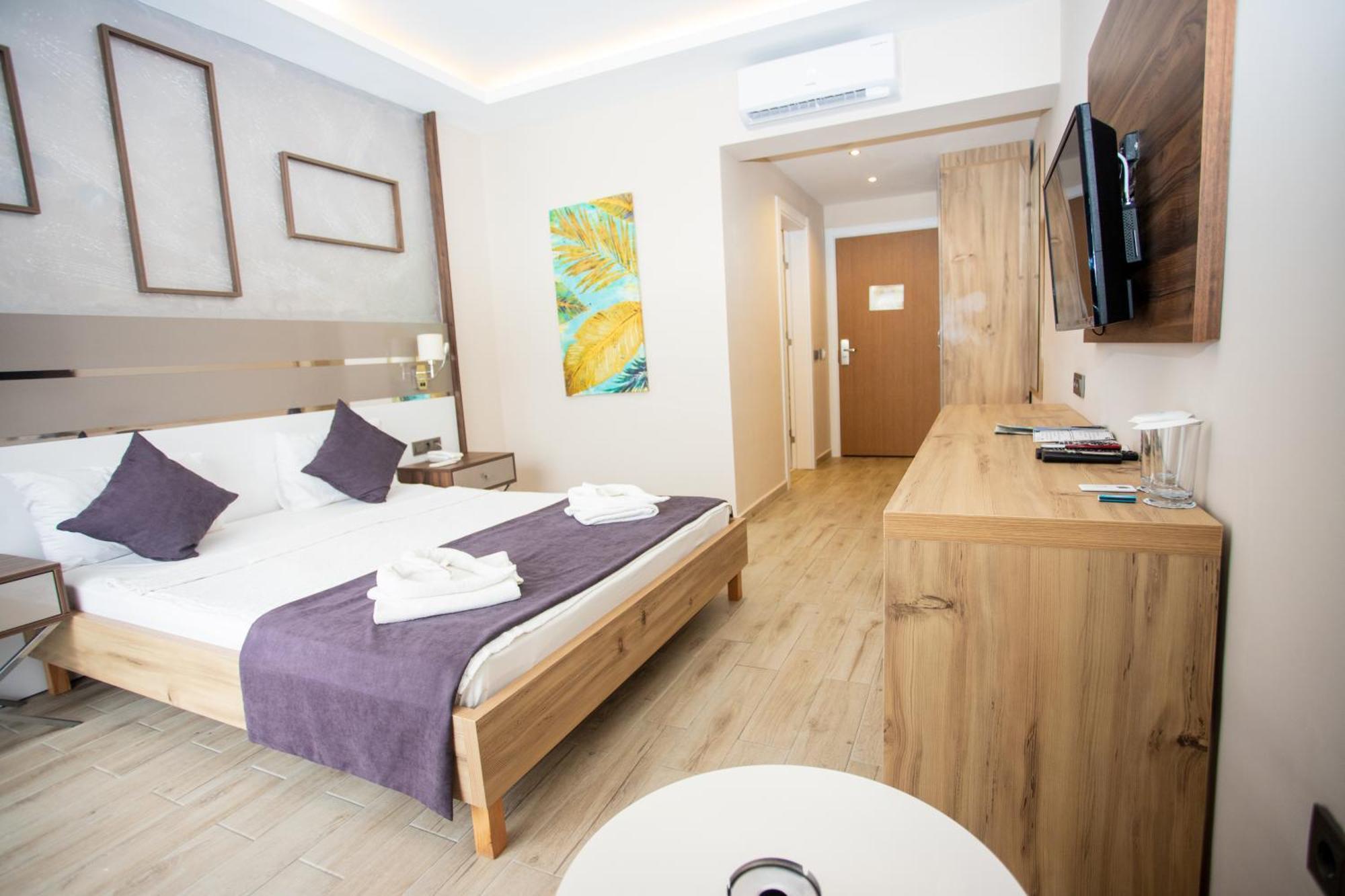 Hotel Ramada By Wyndham Fethiye Oludeniz Adult Only Exterior foto