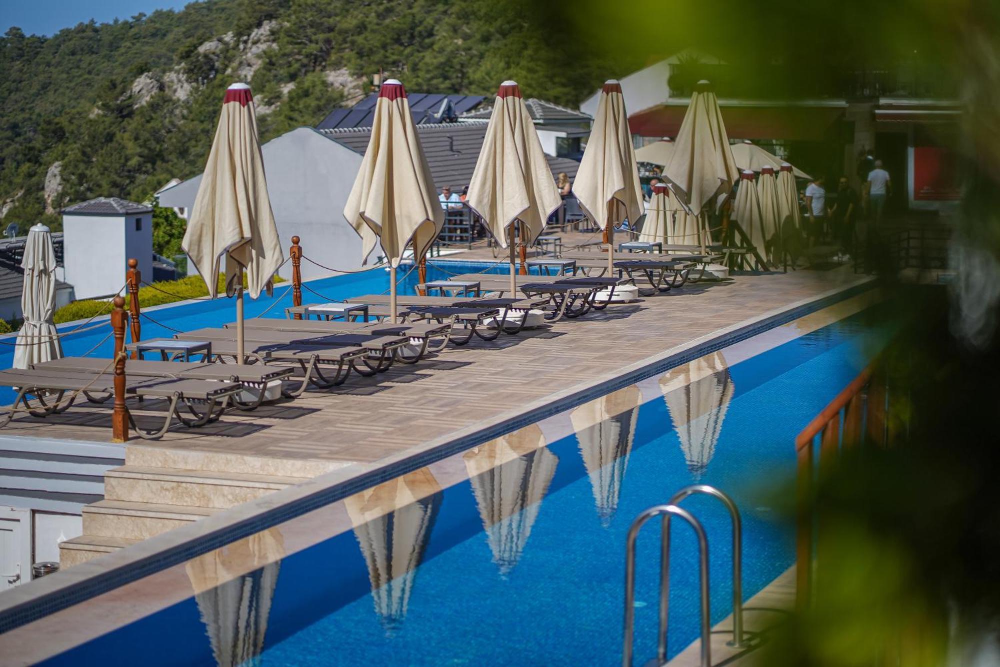 Hotel Ramada By Wyndham Fethiye Oludeniz Adult Only Exterior foto