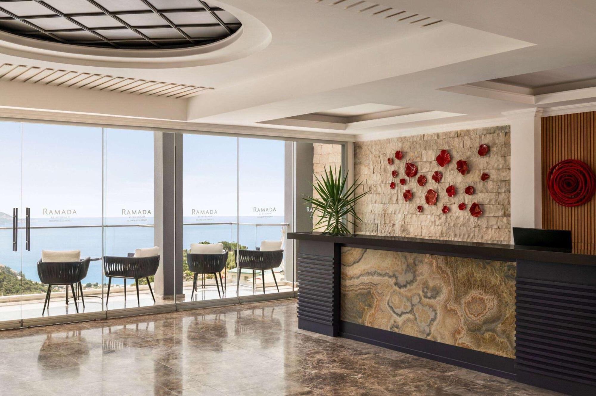 Hotel Ramada By Wyndham Fethiye Oludeniz Adult Only Exterior foto